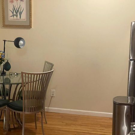 ホテル Peculiar 169 Sussex ニューアーク エクステリア 写真
